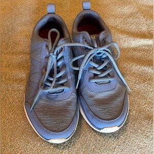 Women’s Vionic Pro sneakers size 7.5 gently worn